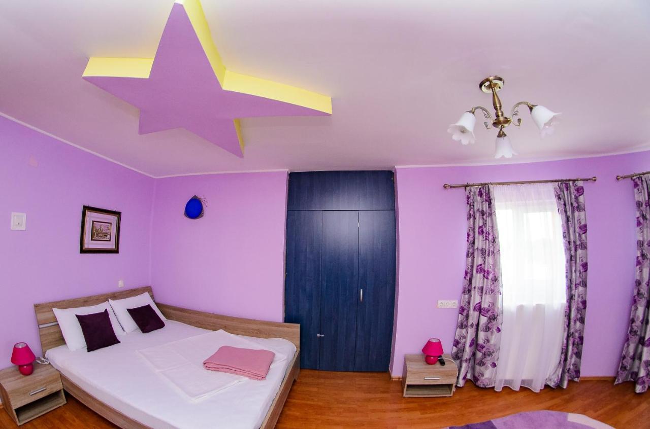 Casa Liana Hotel Орадеа Екстериор снимка