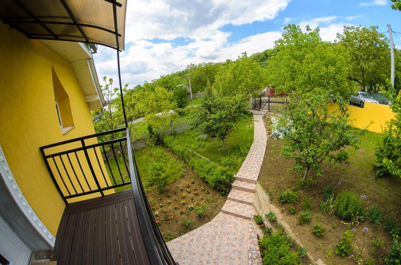Casa Liana Hotel Орадеа Екстериор снимка