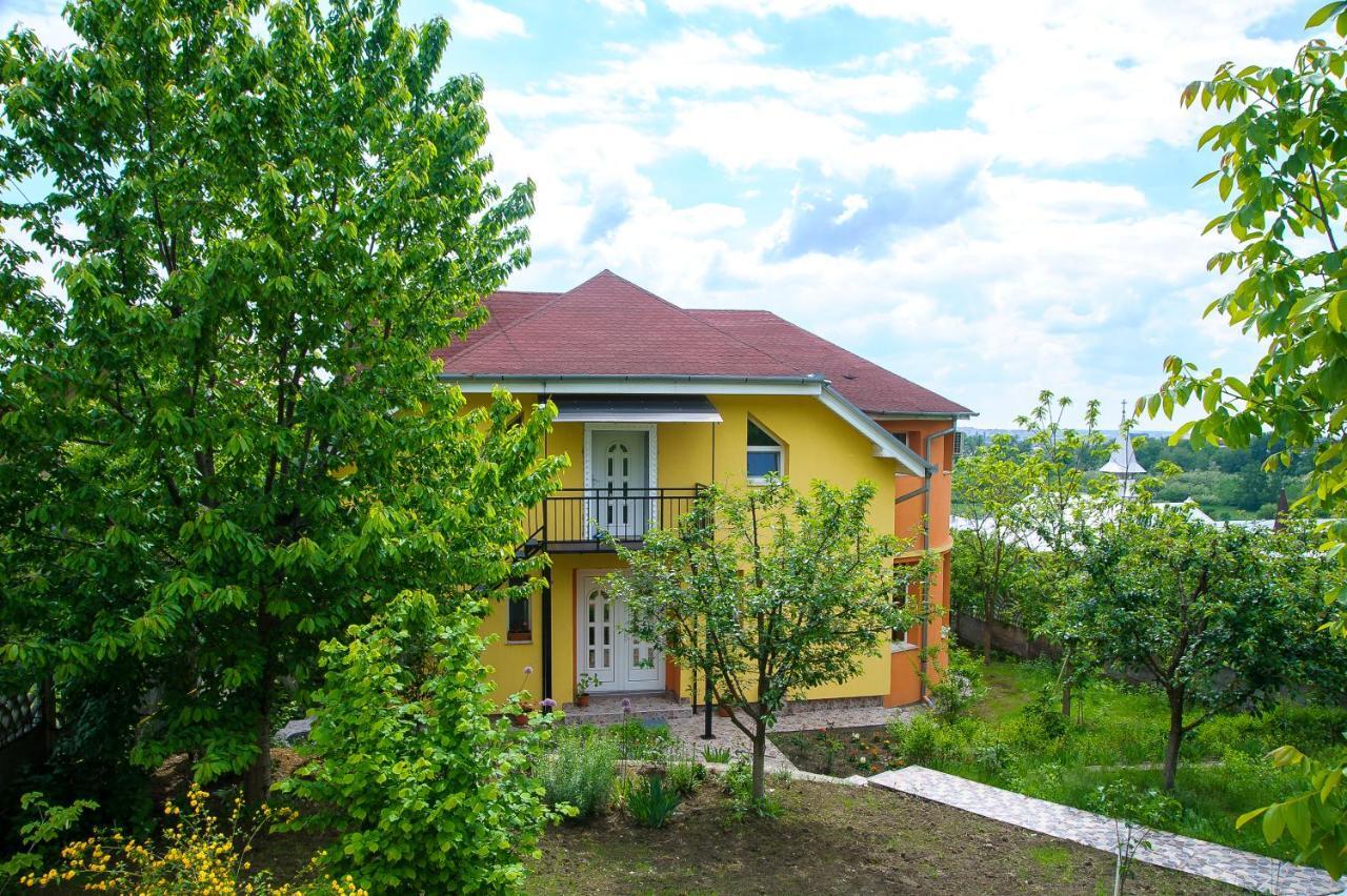 Casa Liana Hotel Орадеа Екстериор снимка