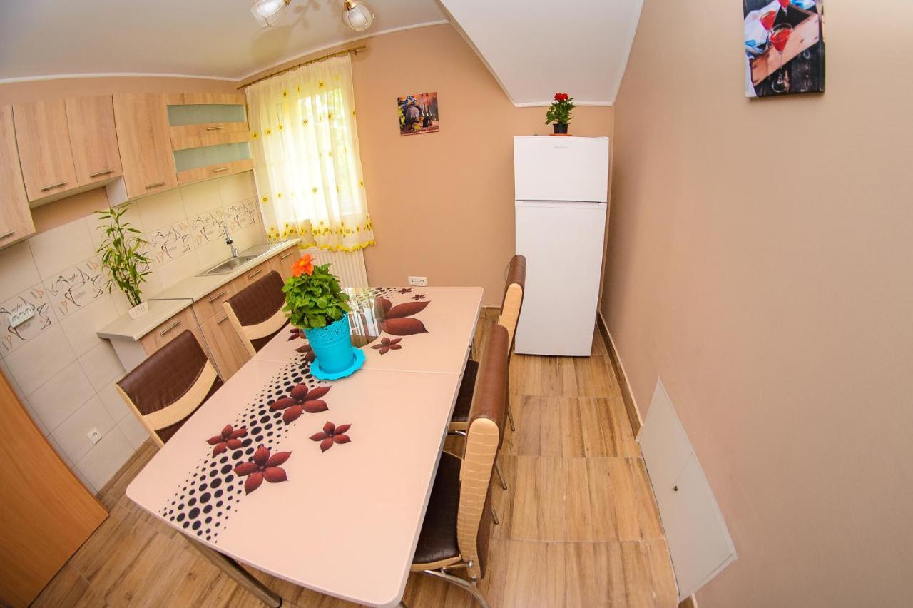 Casa Liana Hotel Орадеа Екстериор снимка